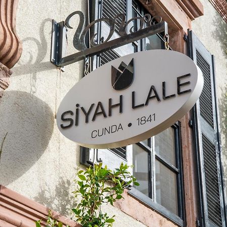 Siyah Lale Cunda 1841 (Adults Only) Hotel ไอวาลิค ภายนอก รูปภาพ