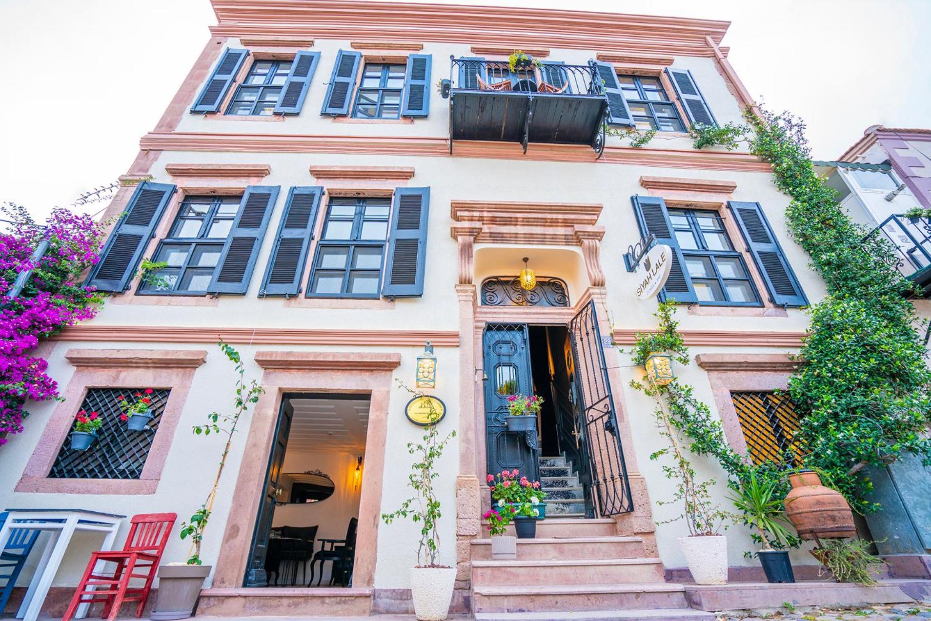 Siyah Lale Cunda 1841 (Adults Only) Hotel ไอวาลิค ภายนอก รูปภาพ