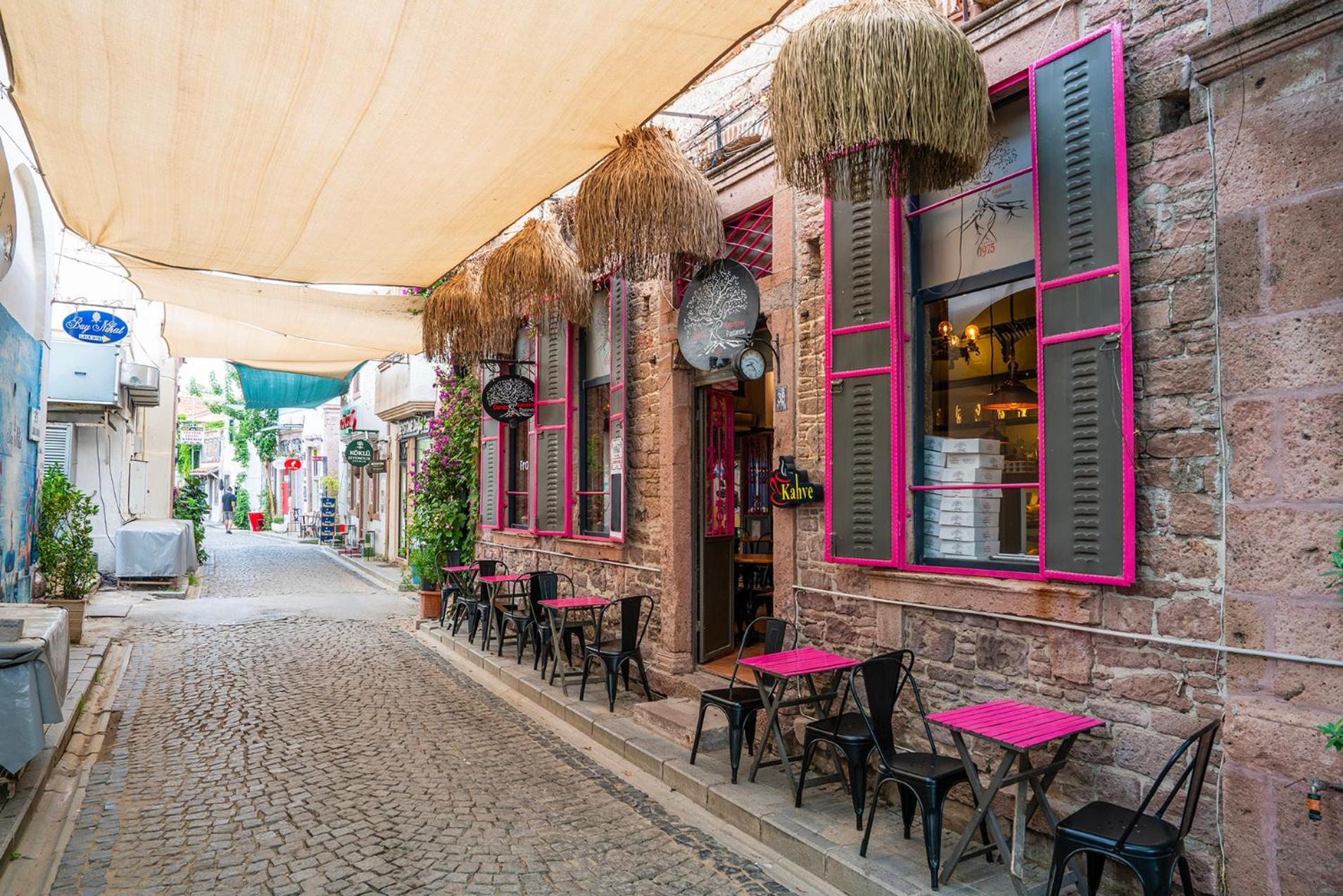 Siyah Lale Cunda 1841 (Adults Only) Hotel ไอวาลิค ภายนอก รูปภาพ