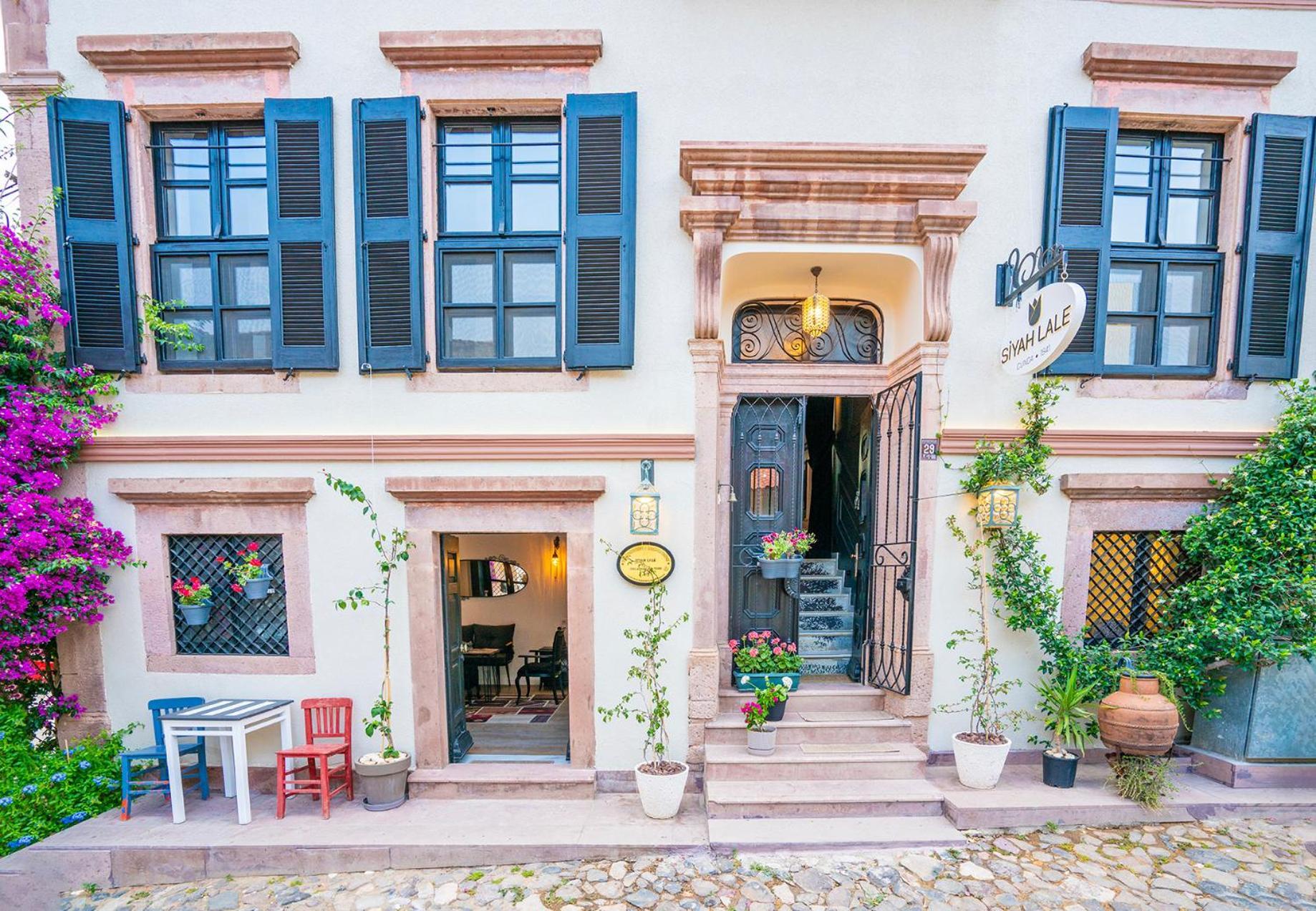Siyah Lale Cunda 1841 (Adults Only) Hotel ไอวาลิค ภายนอก รูปภาพ