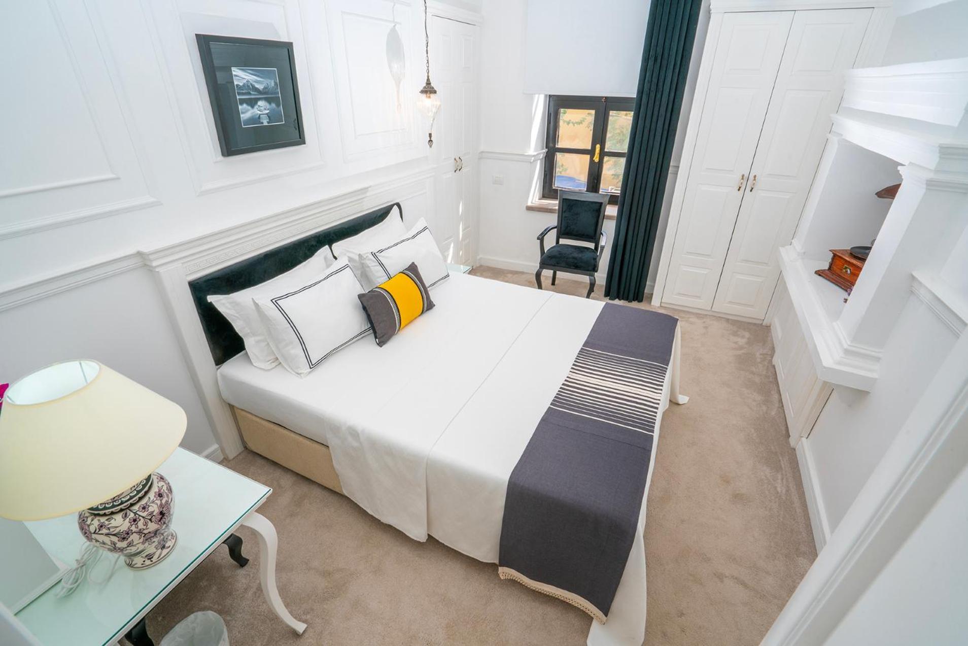 Siyah Lale Cunda 1841 (Adults Only) Hotel ไอวาลิค ภายนอก รูปภาพ