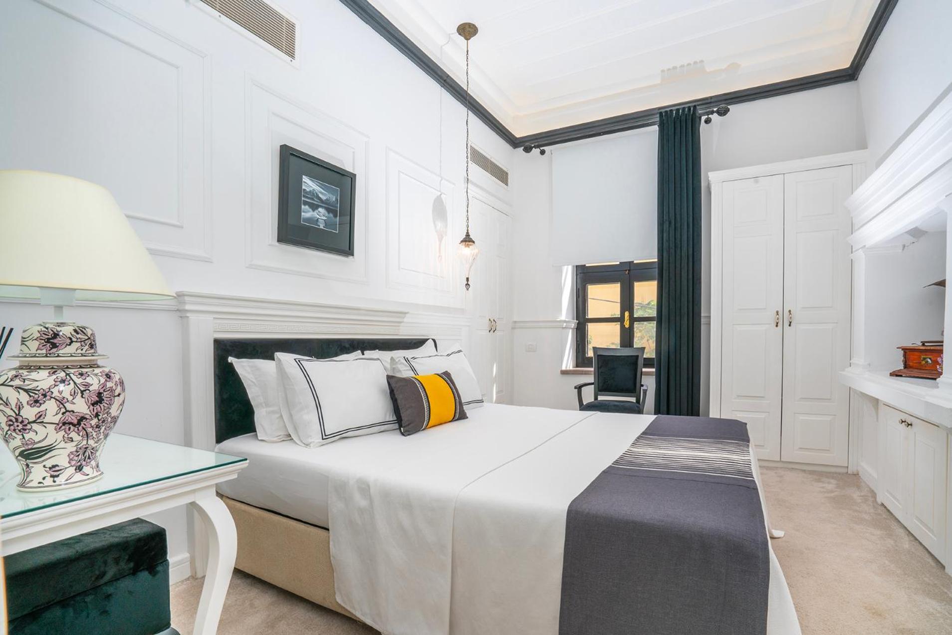 Siyah Lale Cunda 1841 (Adults Only) Hotel ไอวาลิค ภายนอก รูปภาพ