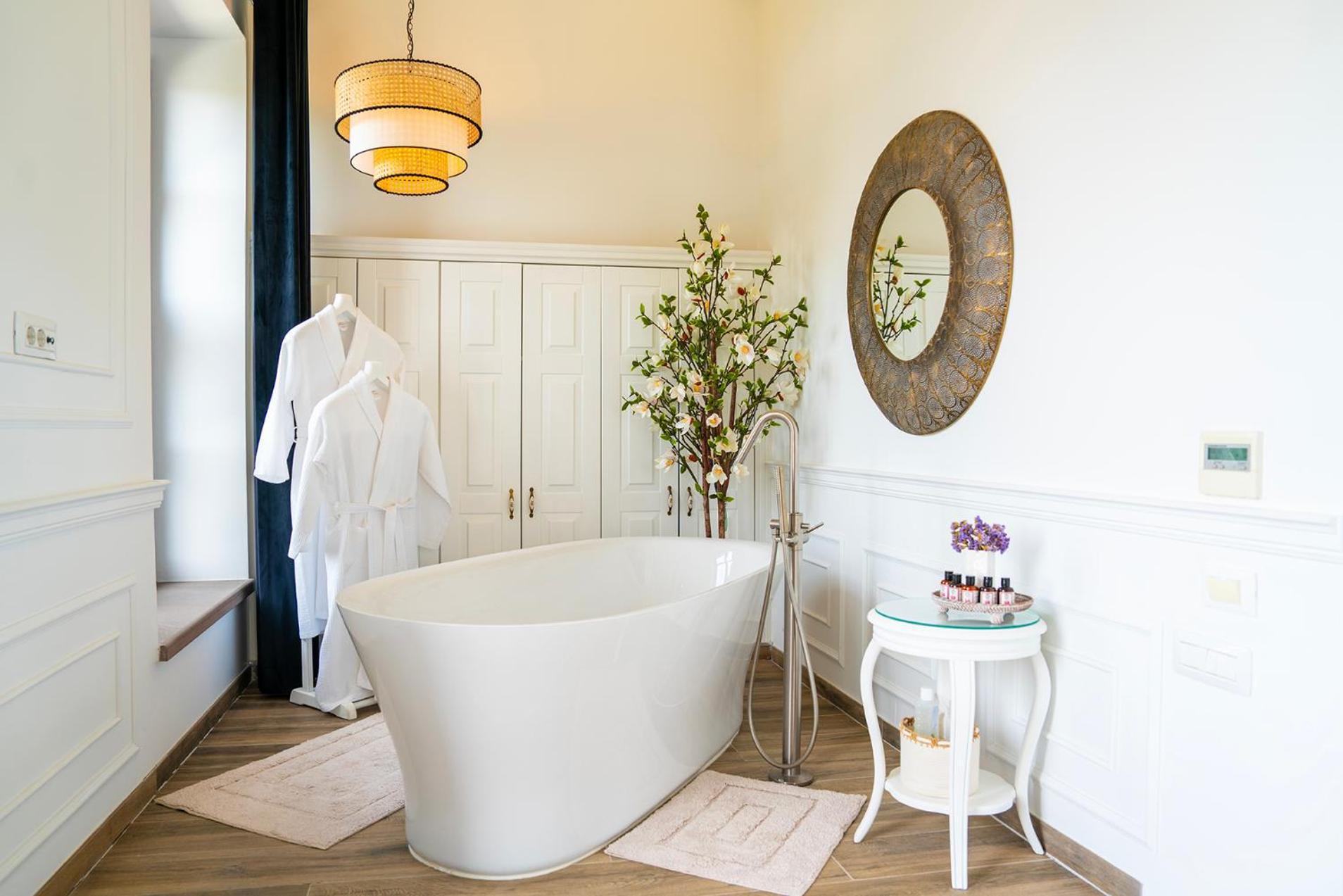 Siyah Lale Cunda 1841 (Adults Only) Hotel ไอวาลิค ภายนอก รูปภาพ