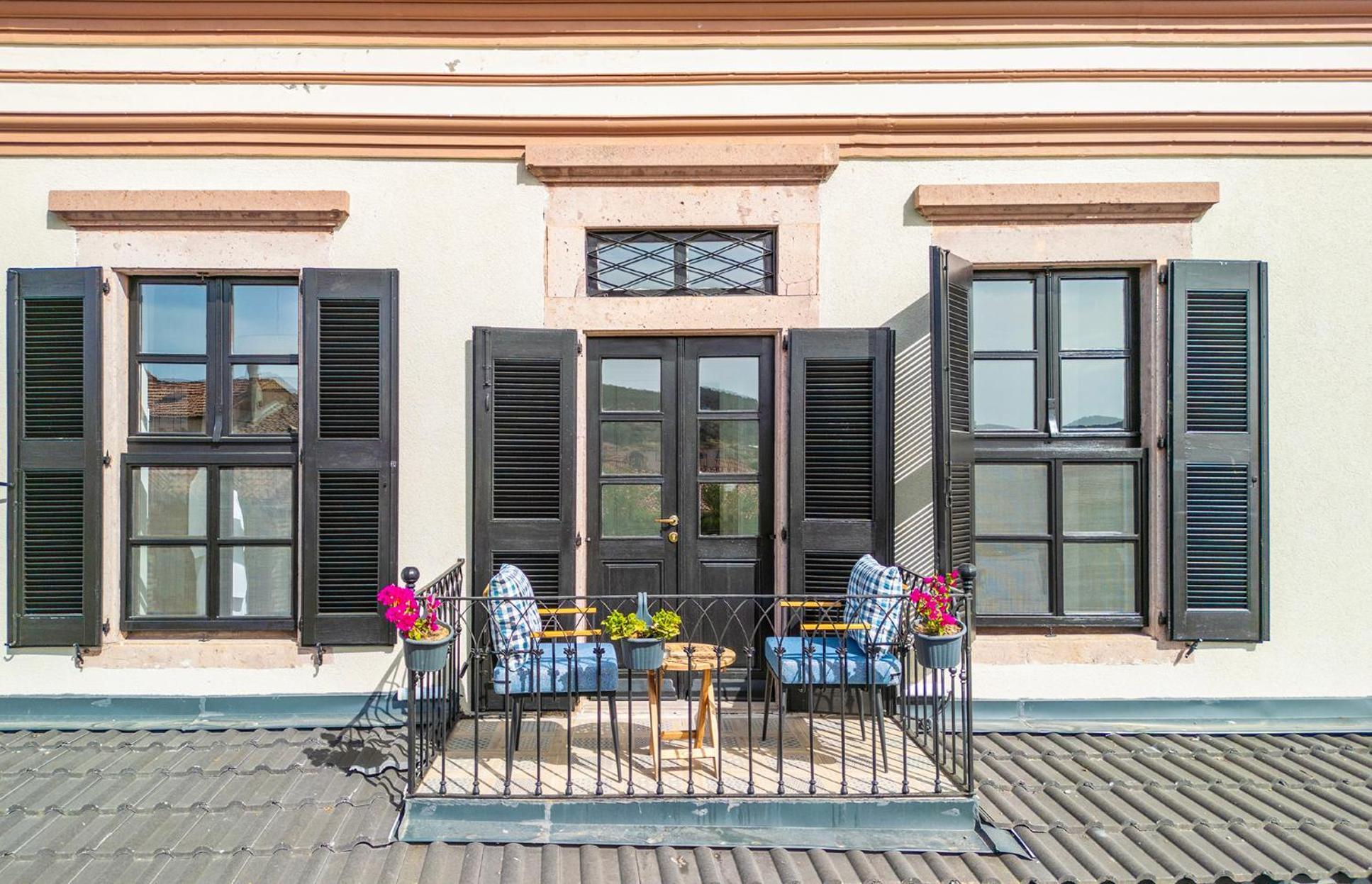 Siyah Lale Cunda 1841 (Adults Only) Hotel ไอวาลิค ภายนอก รูปภาพ